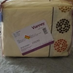 Set of pillow case filtbedsheet and flat sheet